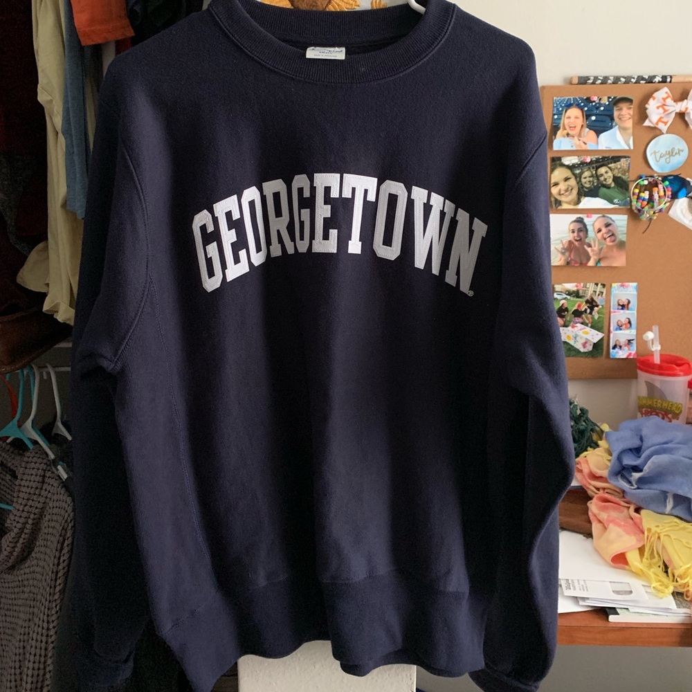 Georgetown Pullover
